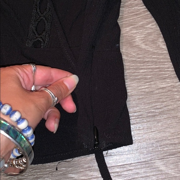 Forever 21 bell sleeve lace top - Picture 5 of 6